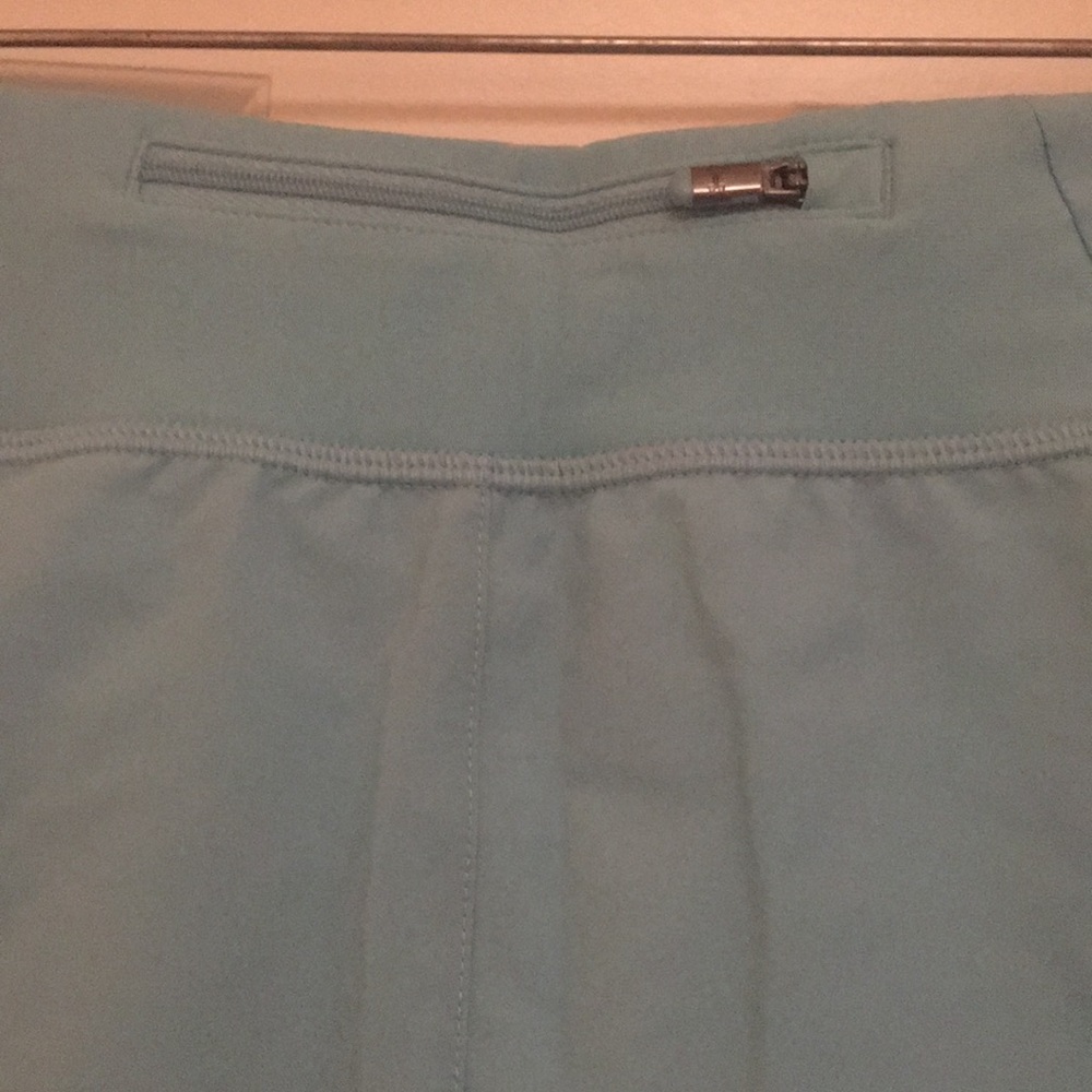 Under Armour Athletic/Athleisure Shorts, NWT! - Picture 7 of 8